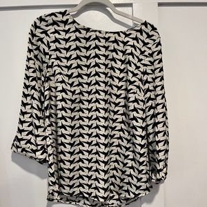 Silky style blouse with hummingbird design